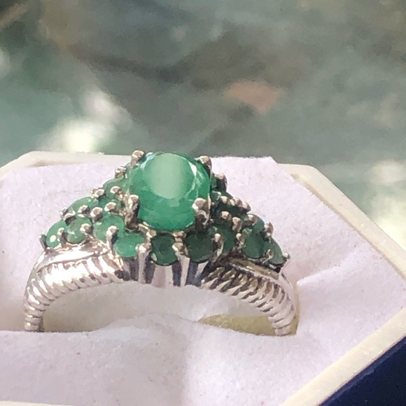 Natural Emerald Green Onyx In Sterling Silver Cluster Ring - Picture 6 of 8